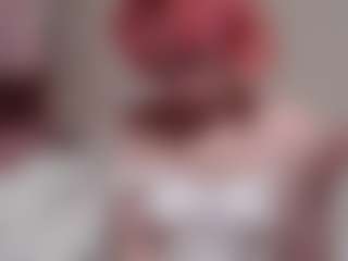 Live cam show with KatieMelone - Doggy on AdultVida.com