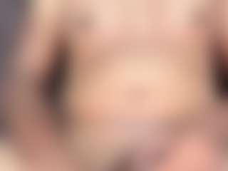 CumousMaxima's Live Sex Cam Show
