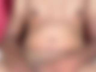 CumousMaxima's Live Sex Cam Show