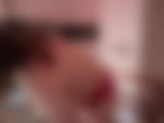 DiamondTyler MILF webcam performer live streaming