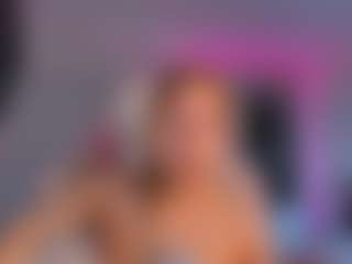 Live cam show with Eva William - Fullynaked on CamwithHer