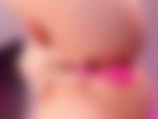 Live cam show with Eva William - Hush on Dolls Live