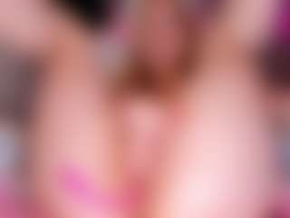 Live cam show with Eva William - Hush on Camming Site