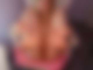 Live cam show with Eva William - Fullynaked on CamClone