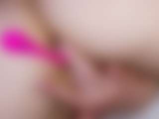 Live cam show with Eva William - Fullynaked on crypto-cams