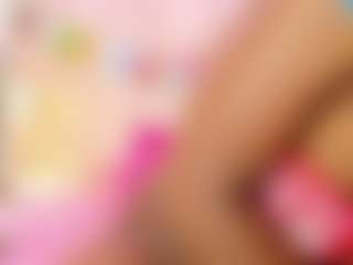 Live cam show with BritneyVega - Public Ebony on StripNow
