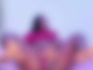 Live cam show with BritneyVega - Skinny on Hubzter Live
