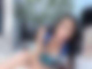 Live cam show with Chris-santana - Muscular on Camsoda