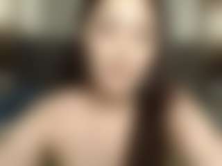 Live cam show with MeloeLili - Average on Camsoda