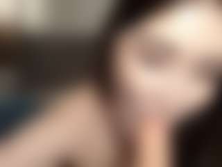 Live cam show with MeloeLili - Green Eyes on Dare Cams