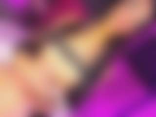 Miss Carolinne 666's Live Sex Cam Show