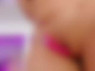 LUNA CHERRY's Live Sex Cam Show