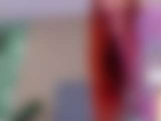 Live cam show with LUNA CHERRY - Spank on googirlz