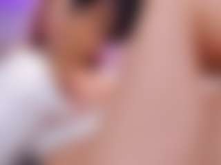 LUNA CHERRY's Live Sex Cam Show