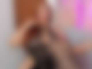 LUNA CHERRY's Live Sex Cam Show