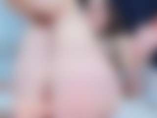 Live cam show with EdaBonne - Small Ass on TeamSkeetLive