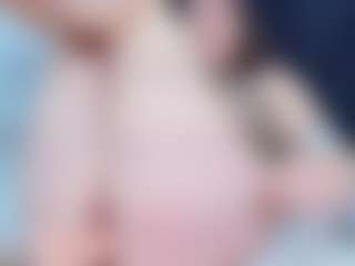 Live cam show with EdaBonne - Small Ass on CamClone