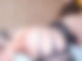 Live cam show with EdaBonne - Living Room on Camsoda
