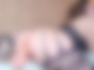 Live cam show with EdaBonne - Living Room on Camsoda