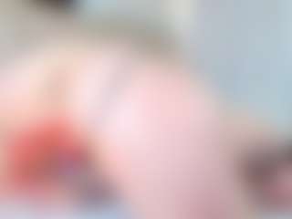 Live cam show with EdaBonne - Living Room on googirlz