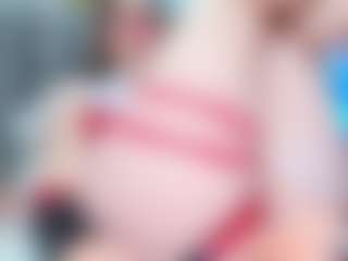 Live cam show with EdaBonne - Squirt on WildCum