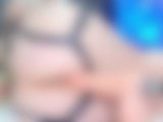 Live cam show with EdaBonne - Thin on Milfs Live