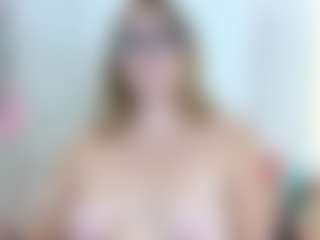Emily-hilton11's Live Sex Cam Show