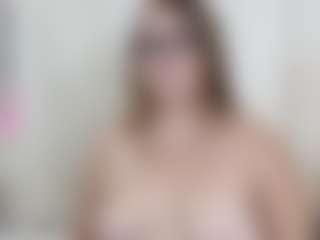 Emily-hilton11's Live Sex Cam Show