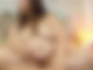 Rachele-x's Live Sex Cam Show