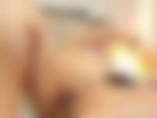 Rachele-x's Live Sex Cam Show