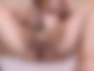 Rachele-x's Live Sex Cam Show