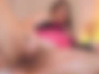 Live cam show with Rachele-x - Drinking on crypto-cams