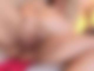 Rachele-x's Live Sex Cam Show