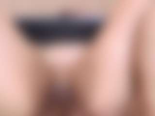 Rachele-x's Live Sex Cam Show