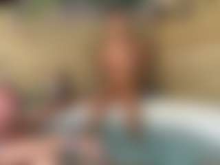 backitupwrennd's Live Sex Cam Show
