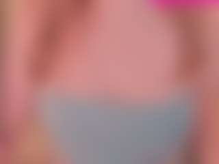 Live cam show with kira-m - Green Eyes on chickslive.net
