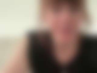 naughty-rosie MILF webcam performer live streaming