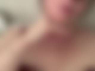 Live cam show with naughty-rosie - Shaved Pussy on camgirlchat.live