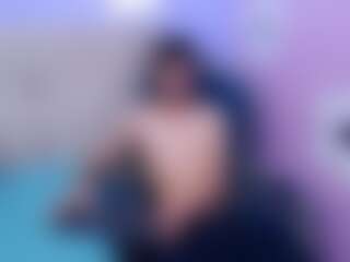 Live cam show with NicolDani - Milk on friskycurves.com