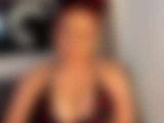 Live cam show with Samantha - Smoking on Camsoda