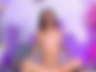 Live cam show with AuraRoss - Small Ass on chickslive.net