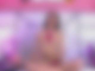 Live cam show with AuraRoss - Nipple Piercings on Milfs Live