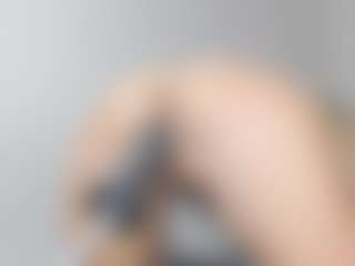 Spettacolo in cam dal vivo con bibijolie - Fingers su Camsoda