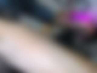 Live cam show with LeilaLopez - Implants on Camsoda