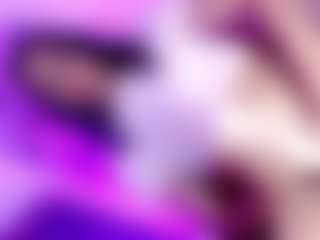 Live cam show with MiikaelaOrtiz - Tease on Camsoda
