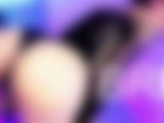 Live cam show with Rue - Brown Eyes on Lustler