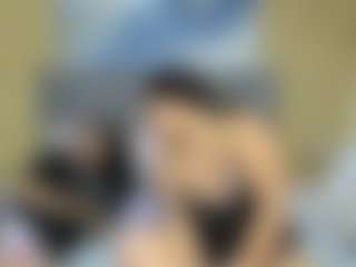 Live cam show with Mili-evans - Small Ass on CamClone