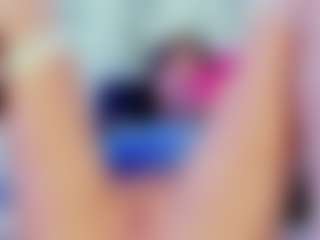 Live cam show with Emily Withe - Deepthroat on live18s.com