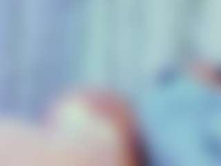 Live cam show with Emily Withe - Cumslut on live18s.com