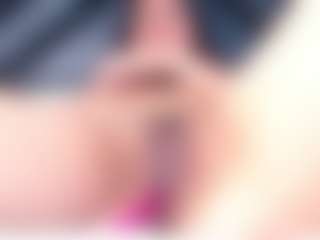 EmmaWiilliamss's Live Sex Cam Show